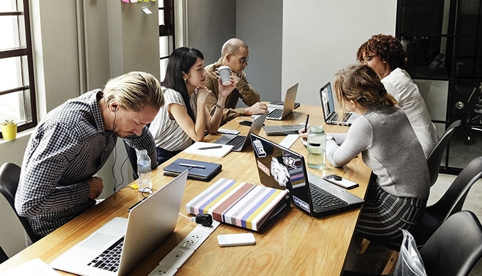 L’obligation d’information de l’employeur envers la Caisse primaire d’assurance maladie ne s’applique pas à l’instruction des réclamations portées devant la Commission de recours amiable